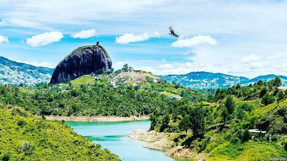 Apartaestudios Los Girasoles Guatape Exterior photo